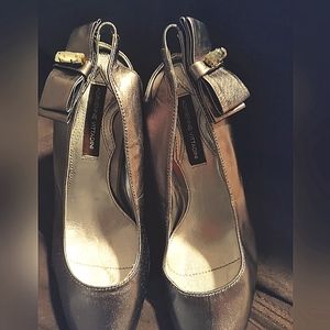 Adrienne Vittadini Italian Pumps embellished ankle strap, metalliac Bronze 6M